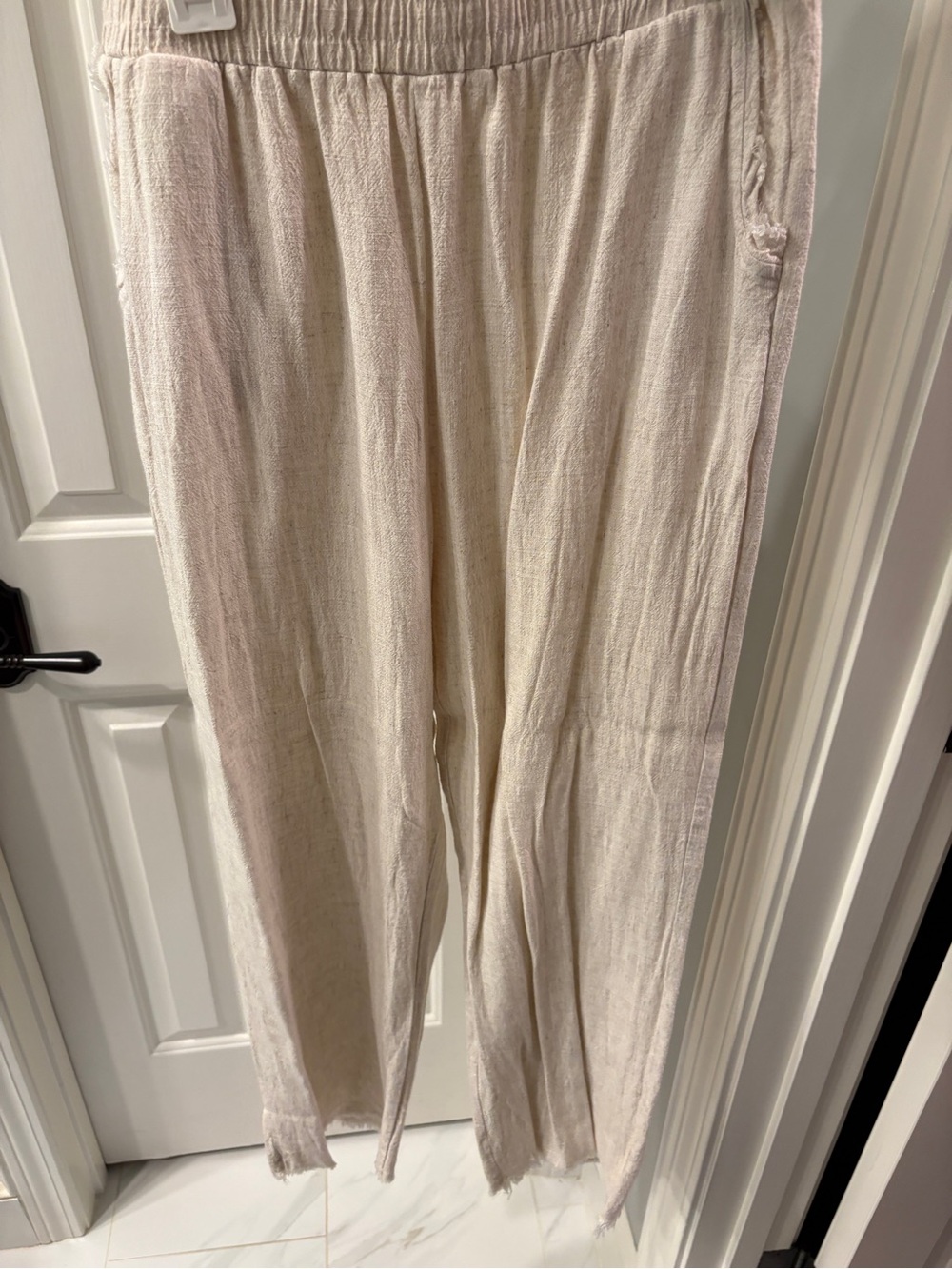 Lightweight Linen-Blend Pants in Cream